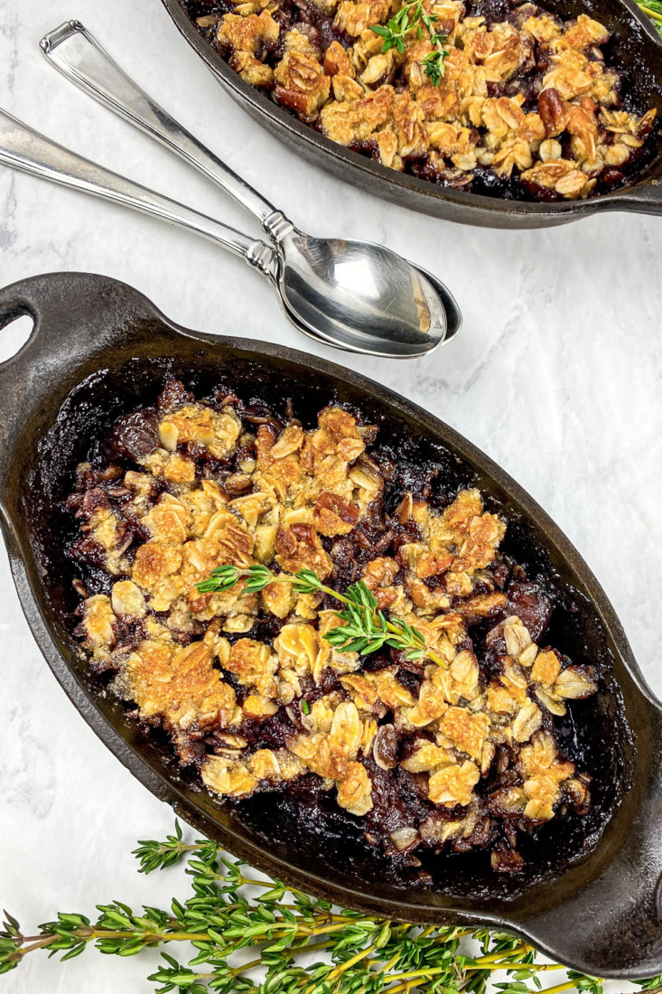 This Black Cherry Crisp is gluten-free & refined sugar free, but still full of delicious flavours with a fabulous oat & honey crisp topping.