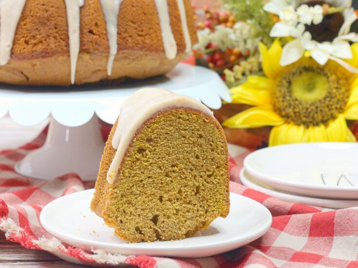 Spiced Chai Pumpkin Bundt Cake