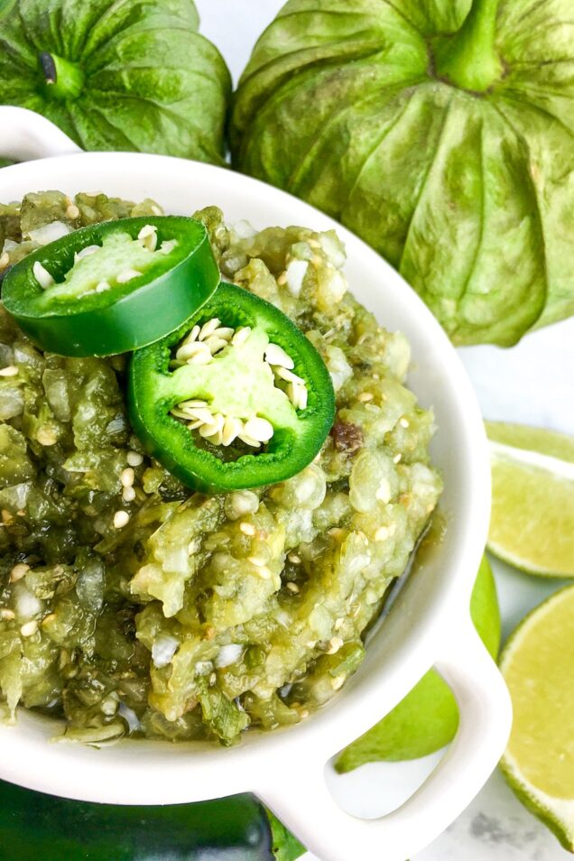 Garden fresh, this Easy Roasted Jalapeño Salsa Verde Recipe is a delicious summer appetizer that you can can for later or enjoy immediately!