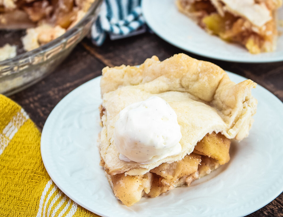 This delicious and easy recipe for Apple Pie a la Mode will be a hit for any occasion! Here's our recipe for an all-American classic dessert.