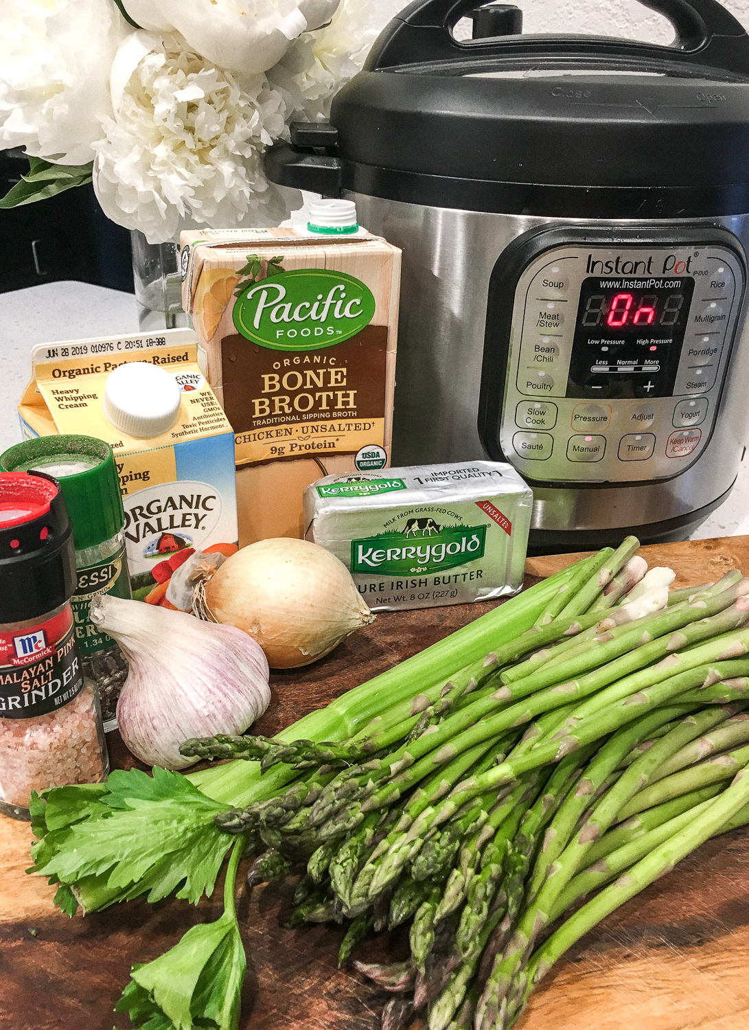 Looking for an instant pot soup recipe? The best asparagus soup you'll ever have is made in the pressure cooker! It's creamy and flavorful.