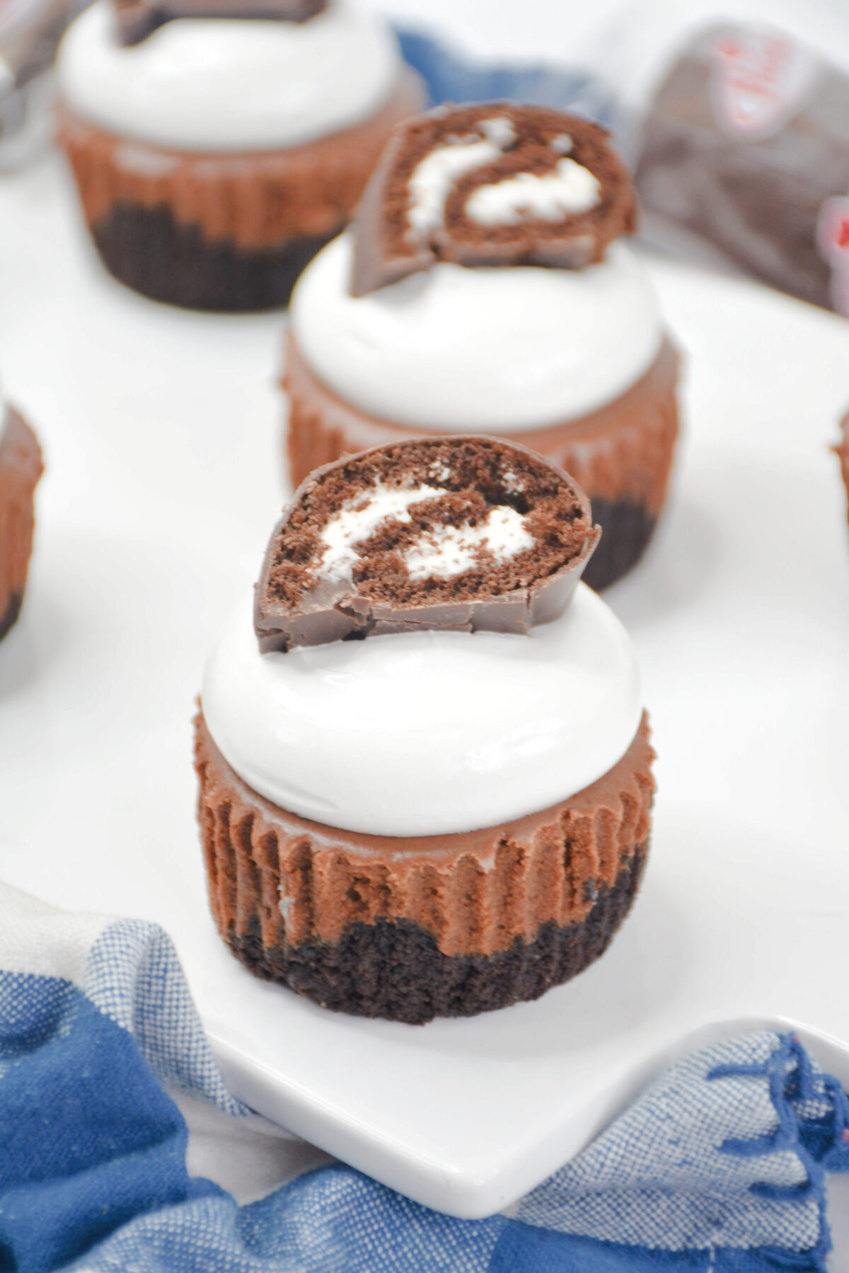These mini HoHo cheesecakes are the perfect dessert for any occasion! Quick, easy, and delicious - better than chocolate swiss rolls!