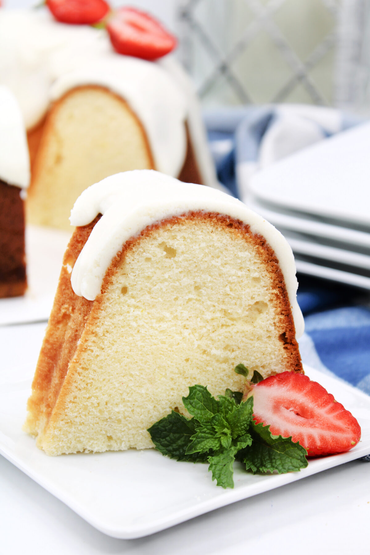 The best crack cake bundt cake ever! (not too sweet) - Lifestyle of a Foodie